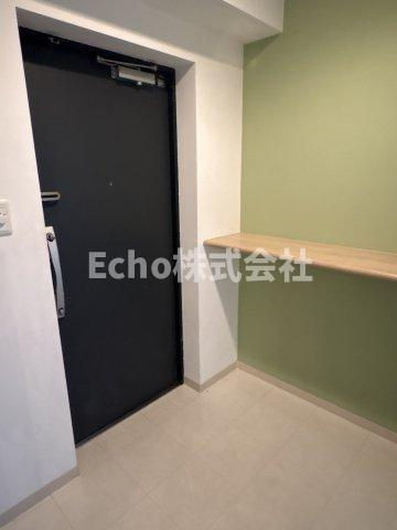 ルクレ堺筋本町レジデンスの玄関