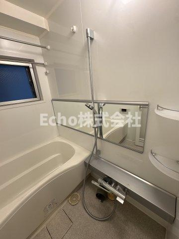 ルクレ堺筋本町レジデンスの浴室