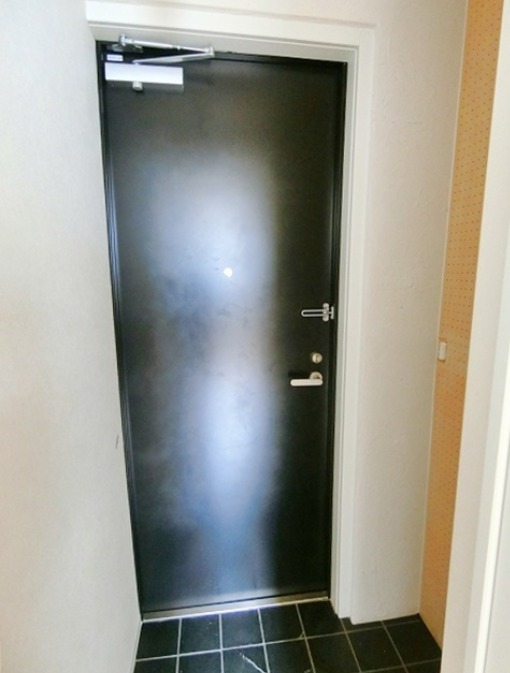 大田区南蒲田３丁目の賃貸マンションの玄関