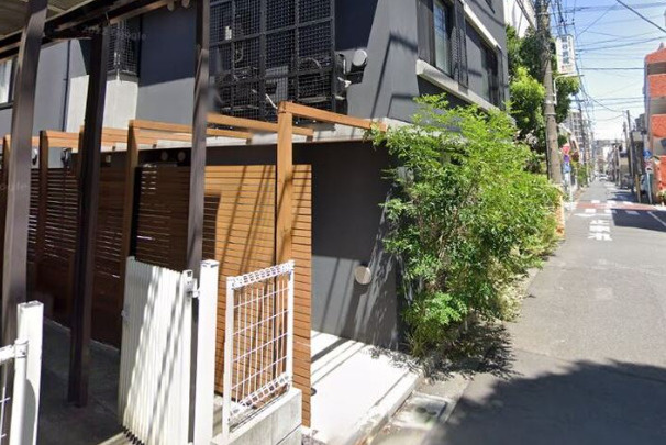 大田区南蒲田３丁目の賃貸マンションのエントランス