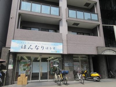 ロザーンジュ堀川のエントランス