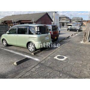 コーポグリーンⅡA・B棟の駐車場