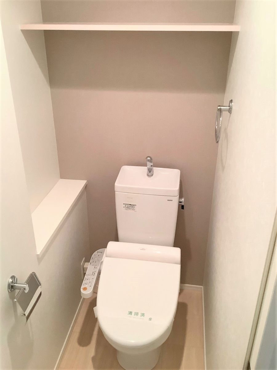 新品家具付きマンション博多駅前31A(KaGood福岡)のトイレ