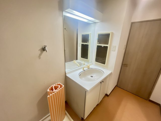 メゾンドール瀬田・公園都市Ⅰ番館　の洗面所