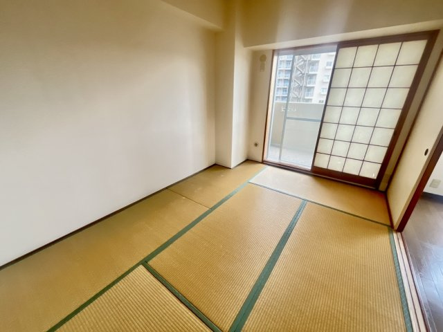 メゾンドール瀬田・公園都市Ⅰ番館　の和室