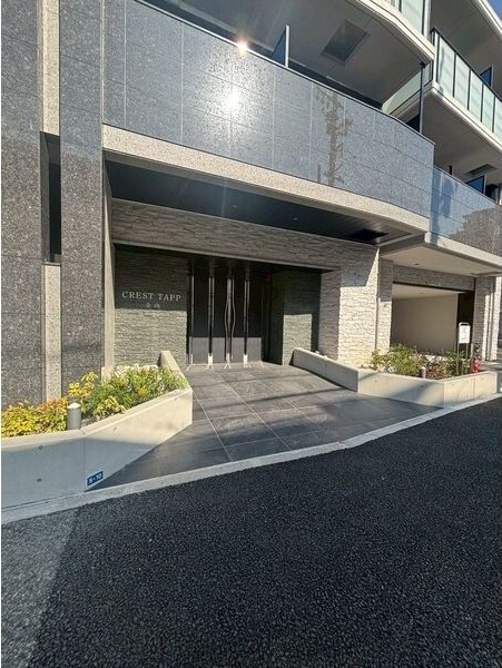 CREST TAPP金山のエントランス|ゆとりのあるエントランスです