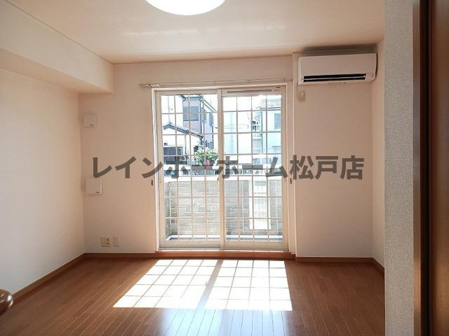 【非対面対応】接客・申込・契約オンライン！LINE×相談可！の居間・リビング