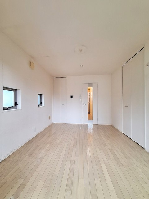 船橋市本町５丁目の賃貸マンションの寝室|★バルコニー側から見た洋室★