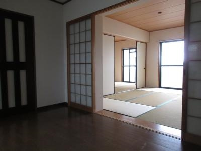 コンフォート出水の内装|リビングから～