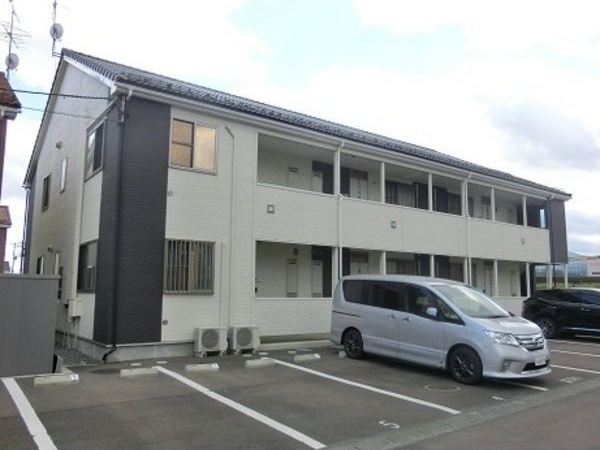 ジュエルの駐車場