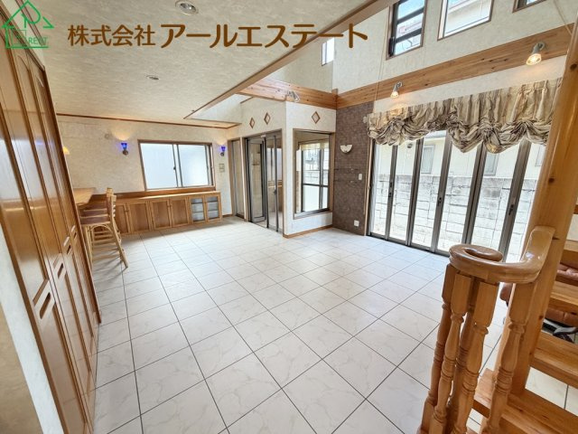 加古郡播磨町北野添3丁目　　JR「土山駅徒歩13分」の居間・リビング