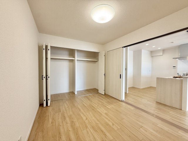 コボリマンション堀田の洋室