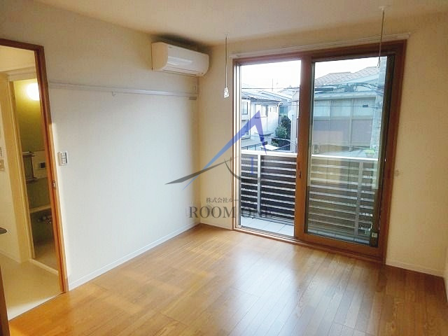Y’s courtの居間・リビング|洋室のお部屋です。