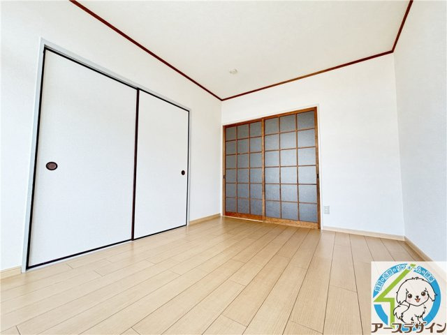 グリーンハイツ大久保の洋室