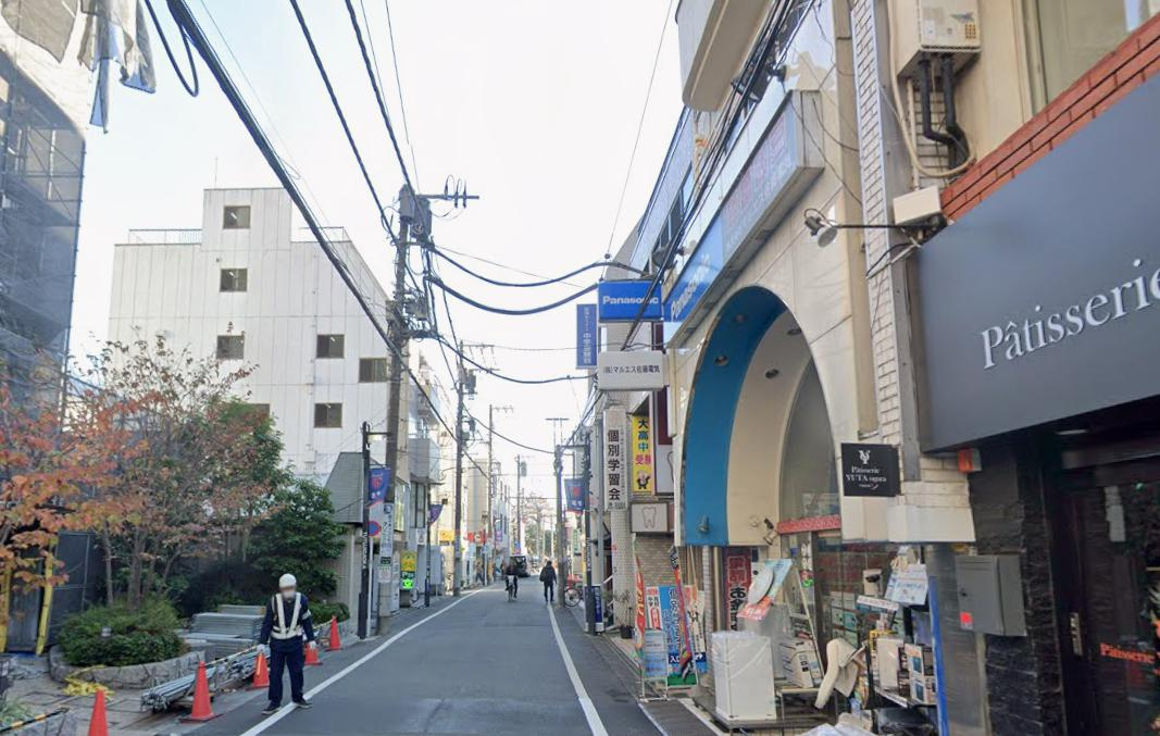 調布市西つつじケ丘３丁目の店舗一部の周辺