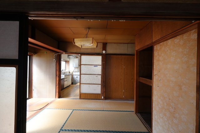 本町３丁目　土地建物の和室|い草の香りが落ち着く素敵な和室です
