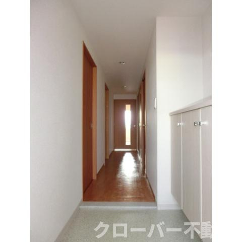 ＧＲＡＮＤＩＡ学園通りの玄関|玄関