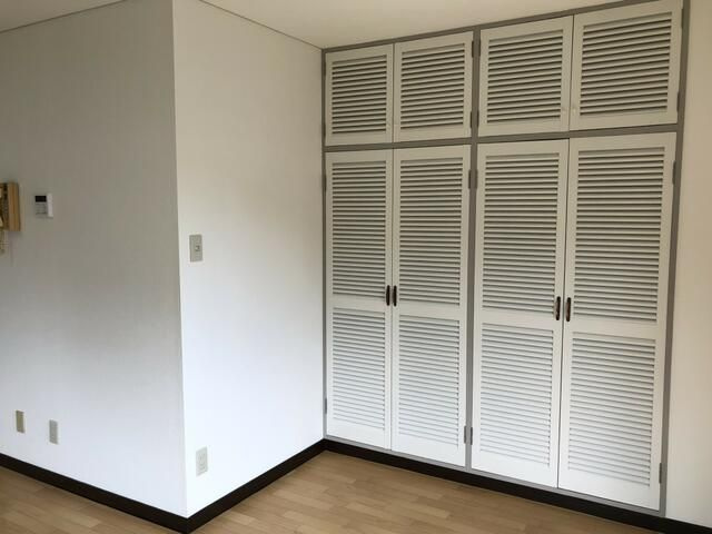 横浜市港南区日野８丁目の賃貸マンションの収納