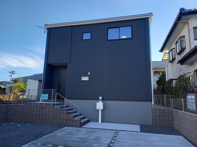 【いわき市泉滝尻2丁目1期　1号棟】　新築戸建　　泉駅まで徒歩16分☆の外観|同施工　おしゃれな外観です