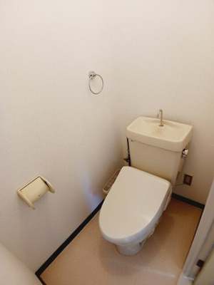 【トイレ】 | グリーンハイツ大久保 | ゆったりとした空間のトイレです