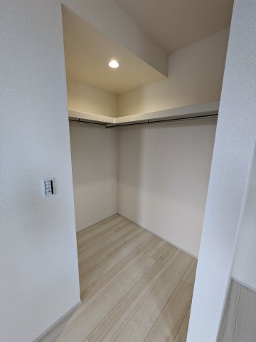 【勿来町窪田町通1丁目第1／1号棟】 新築一戸建て　ファミリークローク付き♪♪の収納|同施工　大きなスペースがあり、収納には困りません