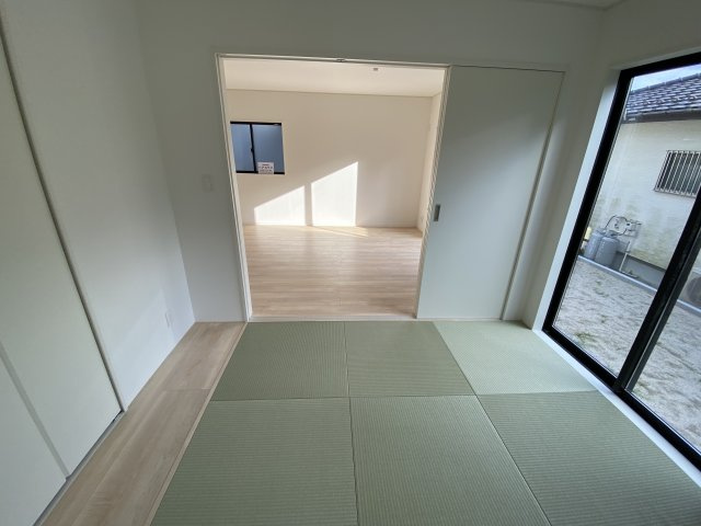【いわき市郷ヶ丘第8／全2棟2号棟】　共働きの家族に住みやすい環境♪の和室|同施工　フローリングだけでなく、和室もあります