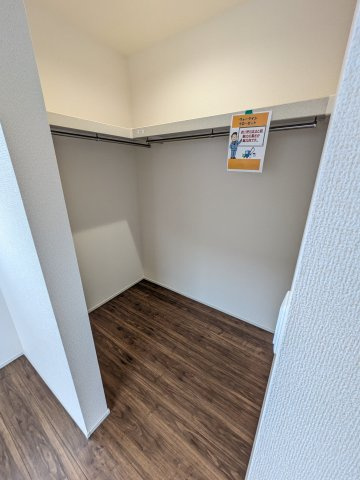 【久之浜町第4／2号棟】　お買い物に便利な立地♪　おしゃれさん必見♪デザイナーズ新築建売住宅！　の玄関|同施工　お洒落な玄関は気分が良いですね♪