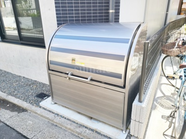Ｋｅｎｓｉｎｇｔｏｎ　Ｈｏｕｓｅのその他共用部分|ごみ置き場です☆
