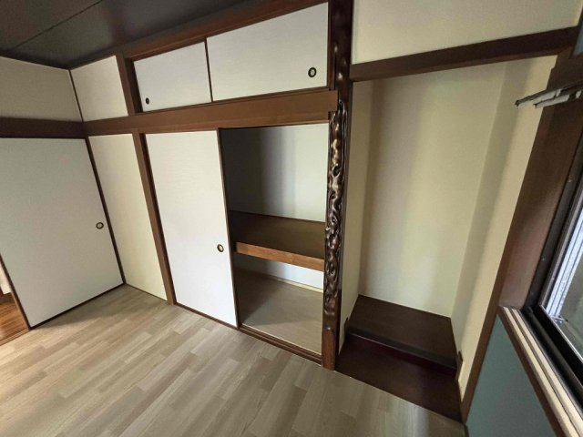 垂水区千鳥が丘2-2-45戸建の収納