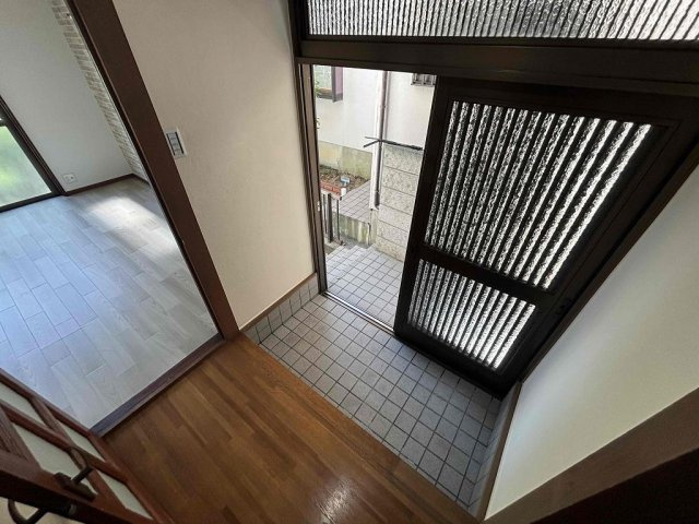 垂水区千鳥が丘2-2-45戸建の玄関