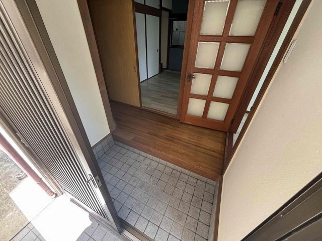 垂水区千鳥が丘2-2-45戸建の玄関