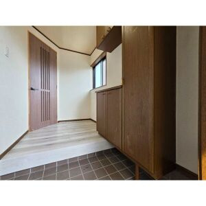 犬山駅南戸建の玄関