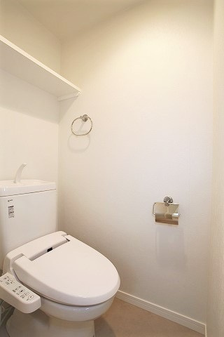 新品家具付きマンション冷泉町29(KaGood福岡)のトイレ