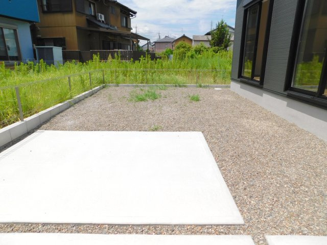 稲沢市祖父江町祖父江北川原の新築一戸建の庭|◇庭◇　　南面に広い庭付き、陽当たり良好♪