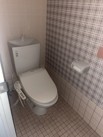 大学通りテナントのトイレ