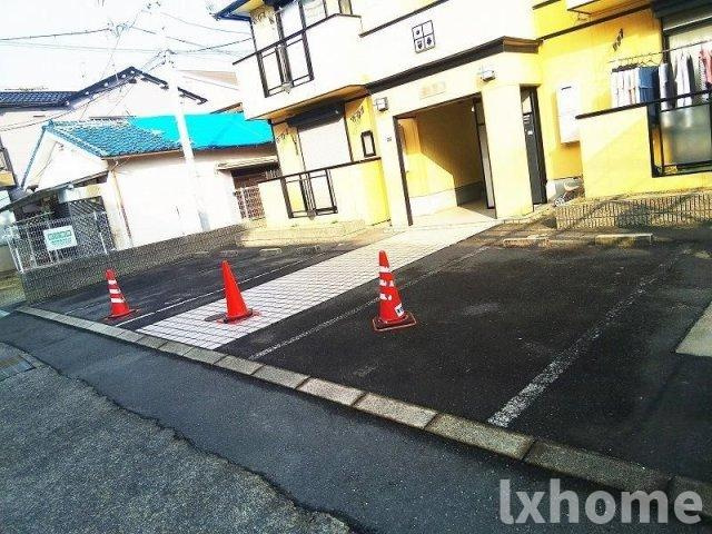 茨木サンライフの駐車場