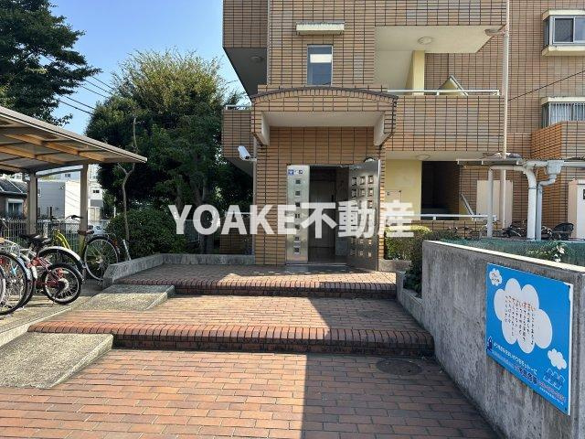 VERNAL HOUSEのエントランス
