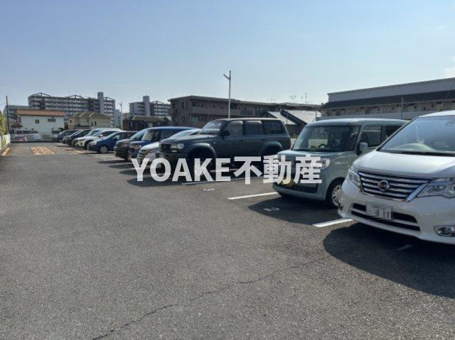 VERNAL HOUSEの駐車場