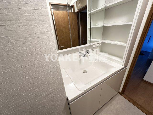 VERNAL HOUSEの洗面所|画像は301号室のものです。現況優先。