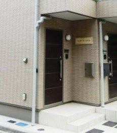 フィカーサスズキのエントランス