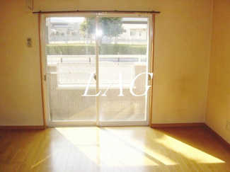 【居間・リビング】 | 桜コーポC | 洋室のお部屋です。