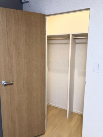 内装は落ち着いています