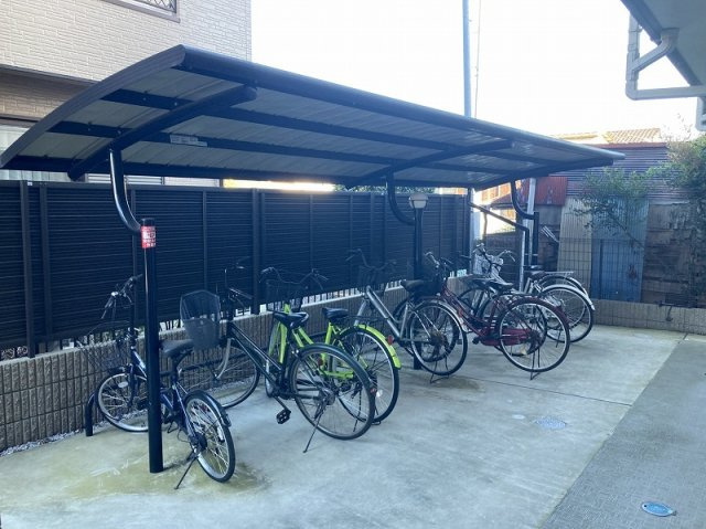 屋根付き駐輪場