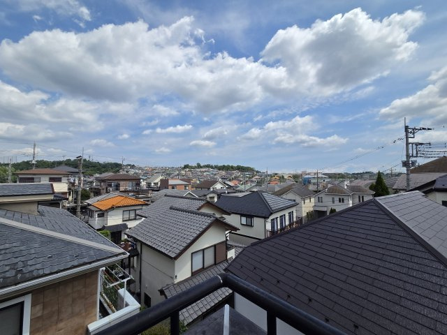 麻生区向原貸家の展望
