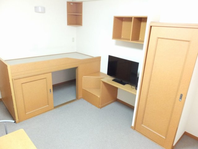 ２階床は防音性を考慮した絨毯仕様です。