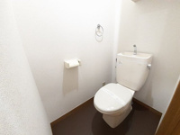 清潔感のあるトイレです