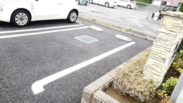 駐車場があるので、車を買う予定の方も安心です