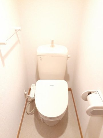 シンプルで使いやすいトイレです
