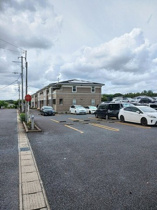駐車場があるので、車を買う予定の方も安心です