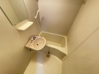 コンパクトで使いやすいお風呂です